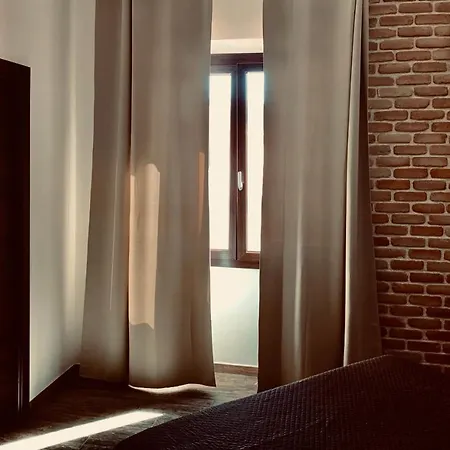 Loft Bed & Breakfast 3*