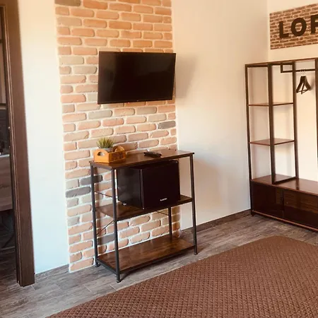 Bed & Breakfast Loft 3*